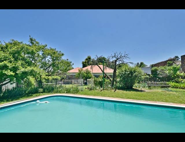 3 BEDROOM HOUSE FOR SALE IN BRAMLEY